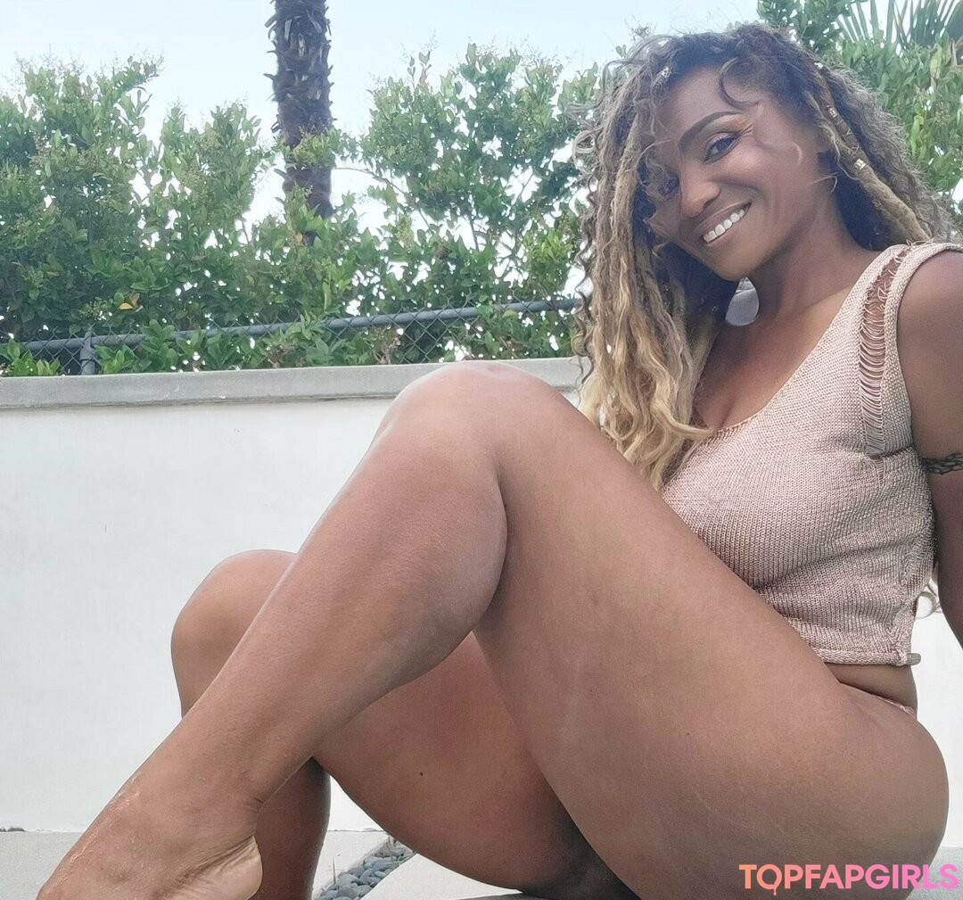 Foto desnuda filtrada de OnlyFans de Tiara Harris #51 Foto desnuda filtrada de OnlyFans de Tiara Harris #51