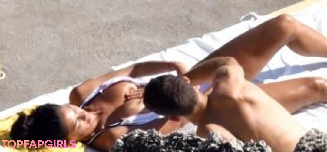 Foto desnuda filtrada de OnlyFans de Nicole Scherzinger #21 Foto desnuda filtrada de OnlyFans de Nicole Scherzinger #21