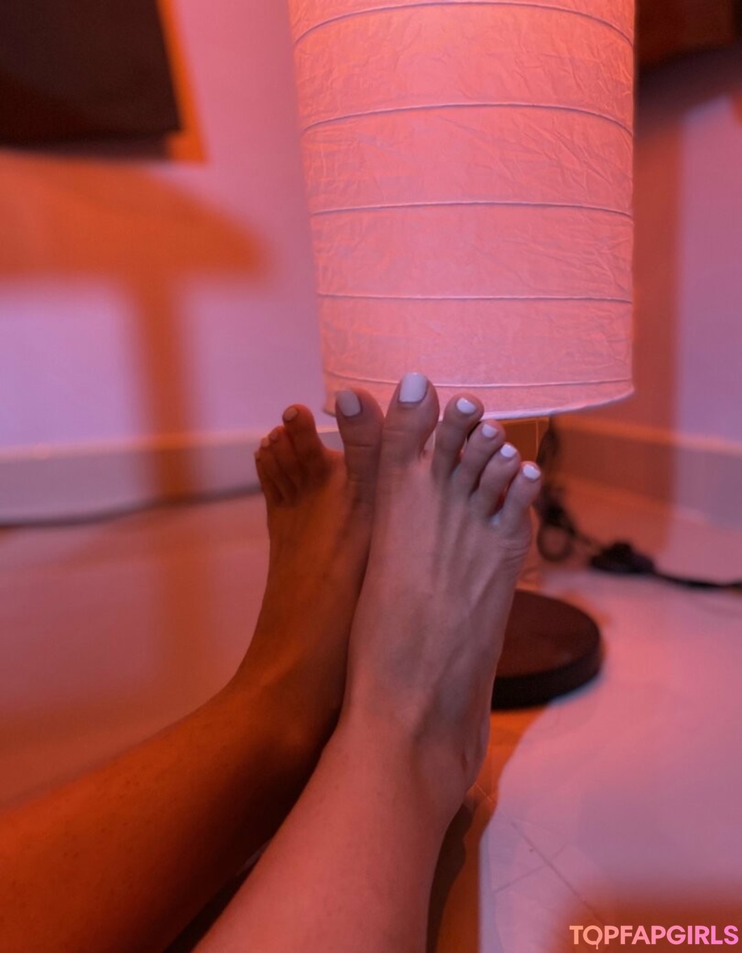 Foto desnuda filtrada de OnlyFans de Eurasianfeet #277 Foto desnuda filtrada de OnlyFans de Eurasianfeet #277