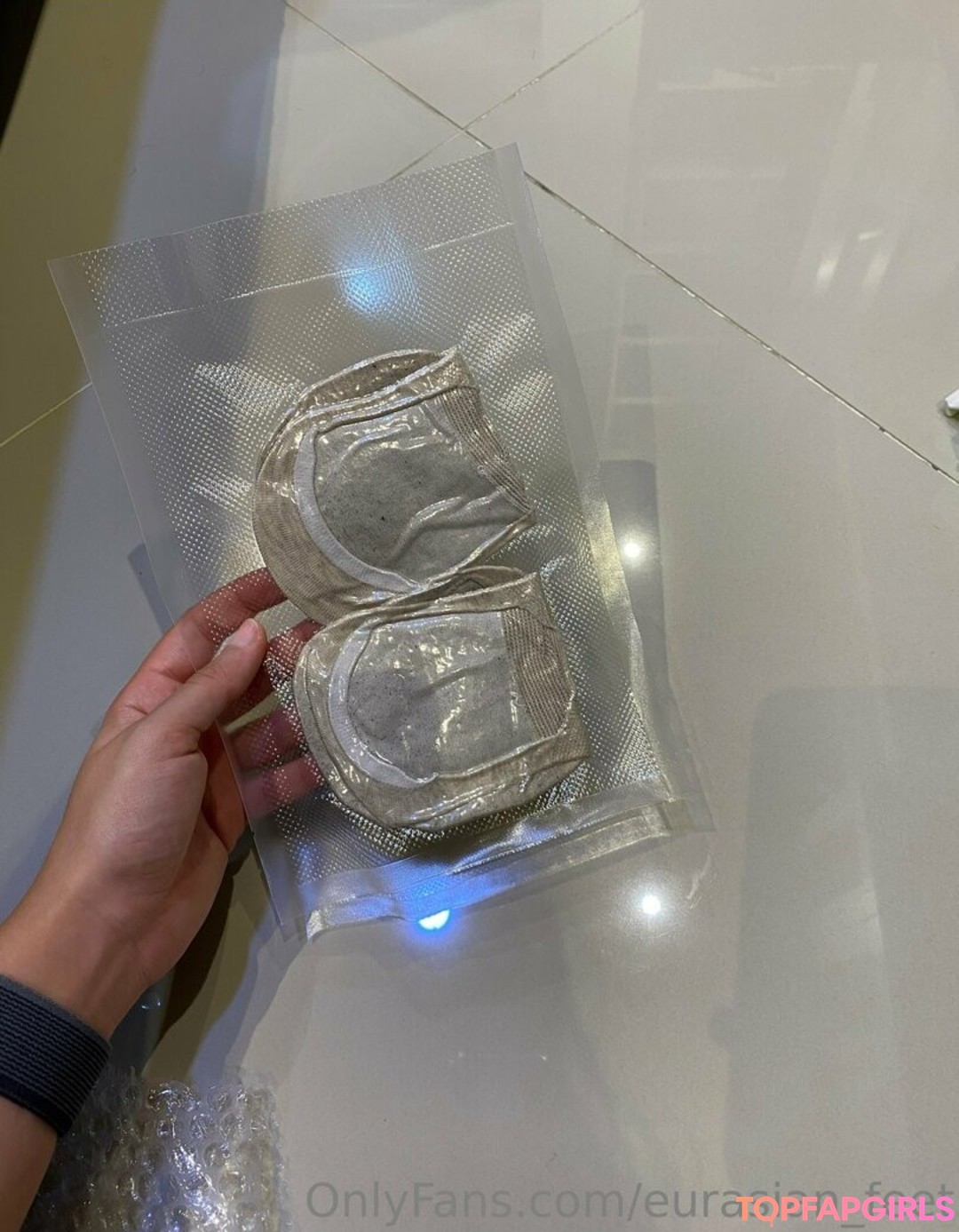 Foto desnuda filtrada de OnlyFans de Eurasianfeet #303 Foto desnuda filtrada de OnlyFans de Eurasianfeet #303