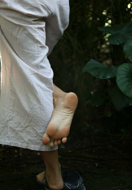 Eurasian_feet
