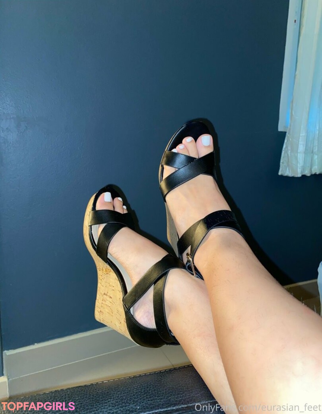 Foto desnuda filtrada de OnlyFans de Eurasianfeet #7 Foto desnuda filtrada de OnlyFans de Eurasianfeet #7