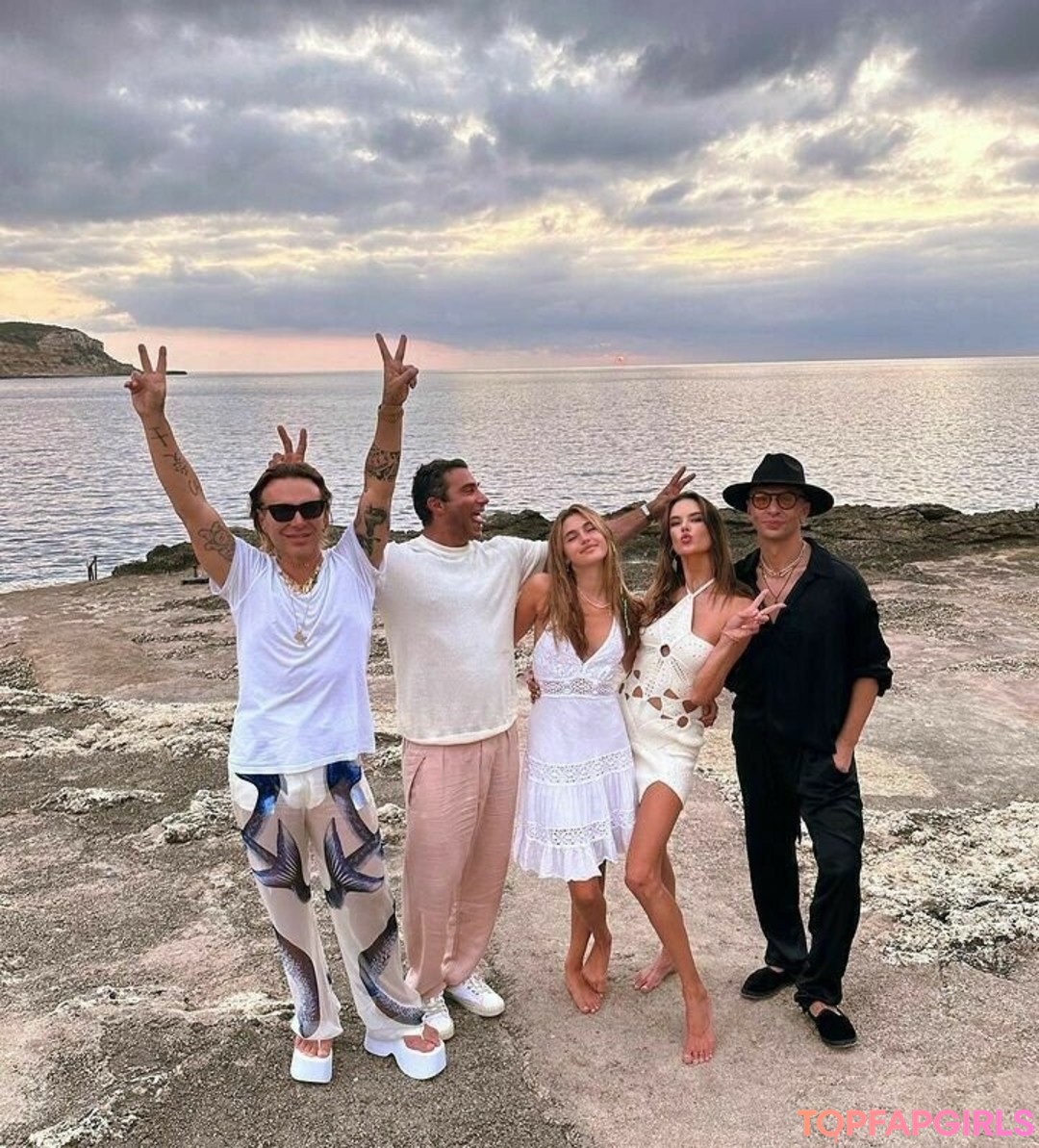 Foto desnuda filtrada de OnlyFans de Alessandra Ambrosio #1062