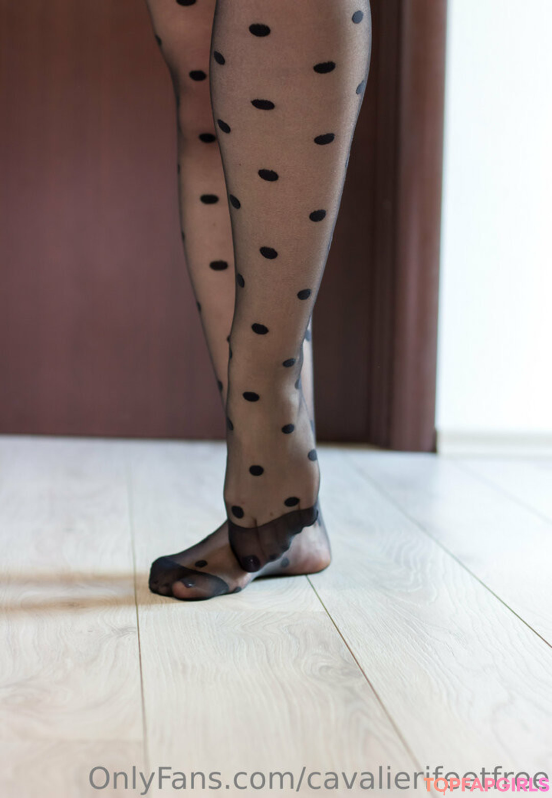 Foto desnuda filtrada de OnlyFans de Cavalierifeetfree #13 Foto desnuda filtrada de OnlyFans de Cavalierifeetfree #13