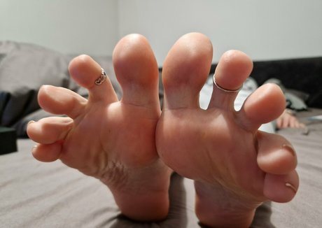 Foto desnuda filtrada de OnlyFans de Cavalierifeetfree