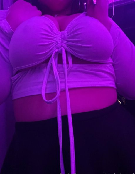 Foto desnuda filtrada de OnlyFans de Riah4real