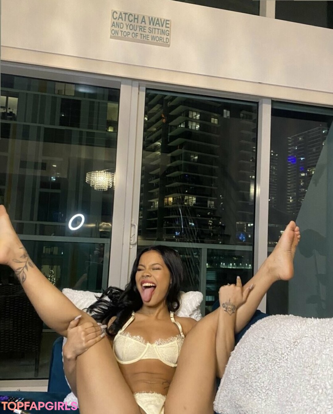 Foto desnuda filtrada de OnlyFans de Urfavangell #21 Foto desnuda filtrada de OnlyFans de Urfavangell #21