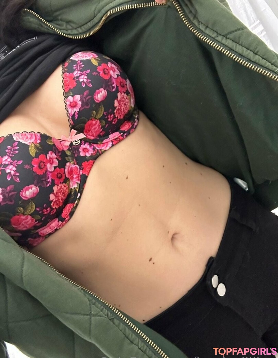 Foto desnuda filtrada de OnlyFans de Jessicalillian #117 Foto desnuda filtrada de OnlyFans de Jessicalillian #117