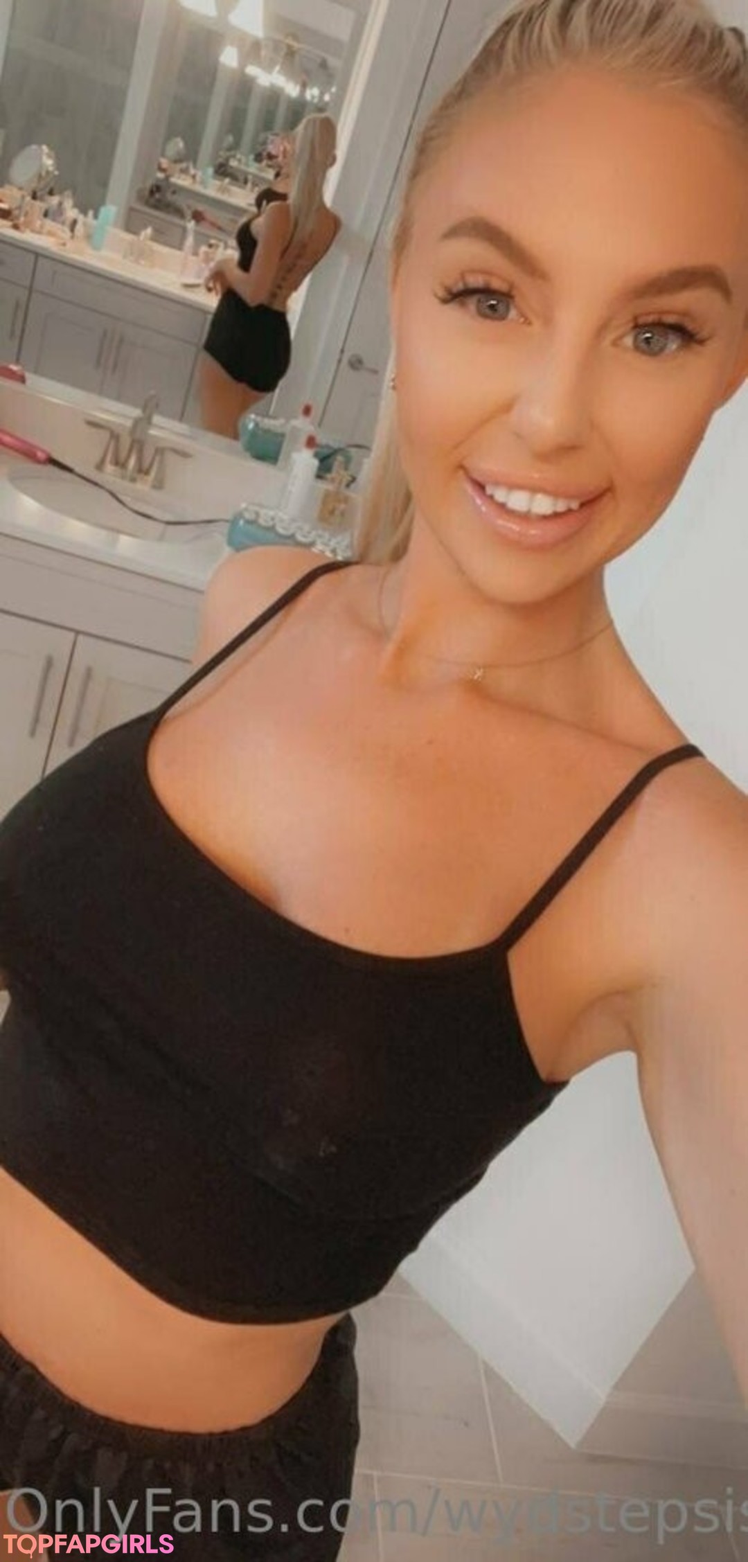 Foto desnuda filtrada de OnlyFans de Wydstepsissy #696 Foto desnuda filtrada de OnlyFans de Wydstepsissy #696