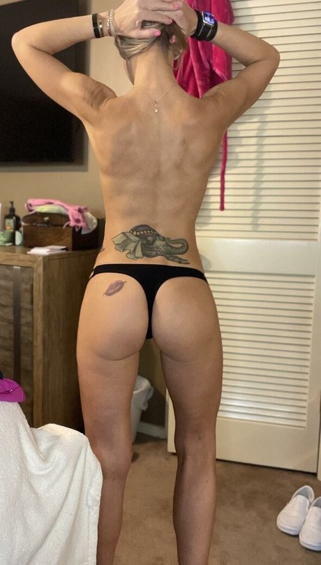 Foto desnuda filtrada de OnlyFans de Fitwife1983