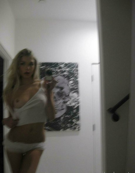 Foto desnuda filtrada de OnlyFans de Emilyyhearts