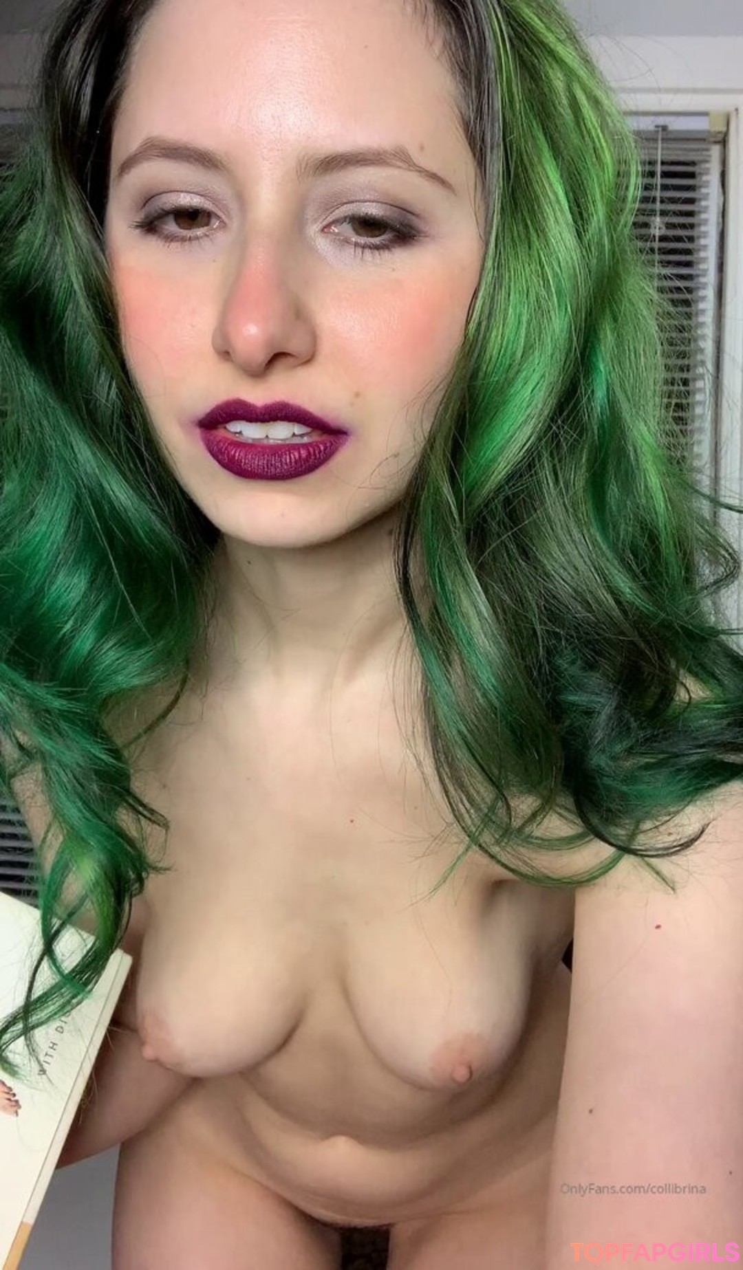 Foto desnuda filtrada de OnlyFans de Collibrina #19 Foto desnuda filtrada de OnlyFans de Collibrina #19