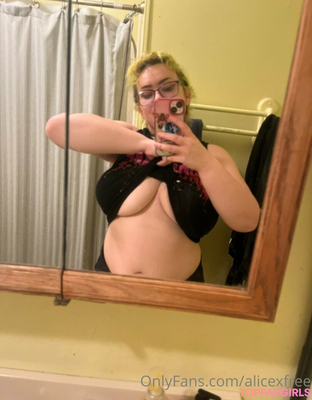 Foto desnuda filtrada de OnlyFans de Alicexfree #115 Foto desnuda filtrada de OnlyFans de Alicexfree #115