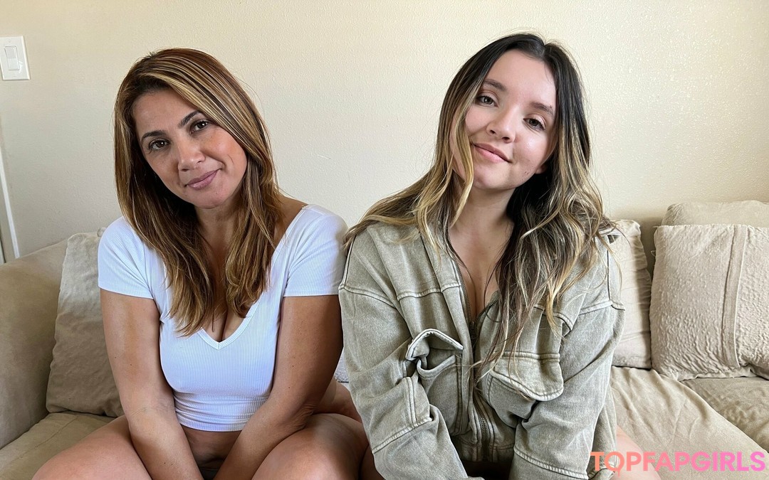 Foto desnuda filtrada de OnlyFans de Katieandrose #148 Foto desnuda filtrada de OnlyFans de Katieandrose #148