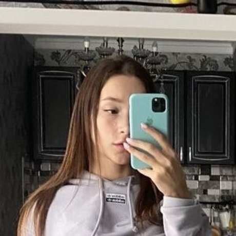 Foto desnuda filtrada de OnlyFans de Ellie Leen