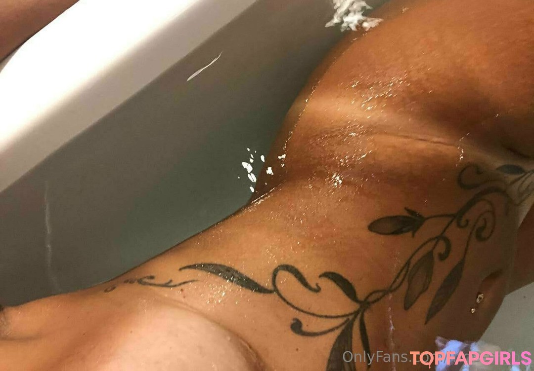 Foto desnuda filtrada de OnlyFans de Iridessaok #85 Foto desnuda filtrada de OnlyFans de Iridessaok #85