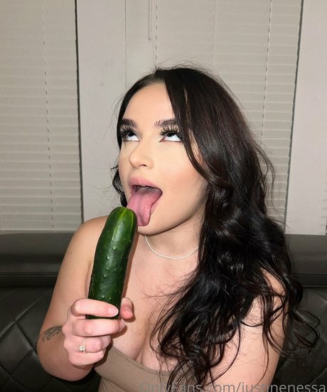 Justine2juicy