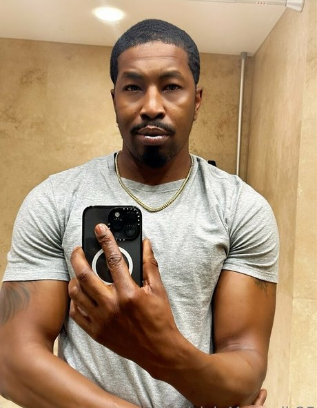 Isiahmaxwell