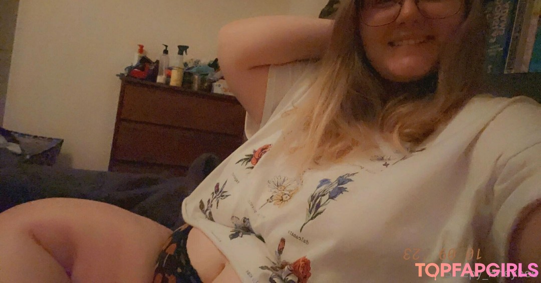 Foto desnuda filtrada de OnlyFans de Sleepyhneybee #160 Foto desnuda filtrada de OnlyFans de Sleepyhneybee #160