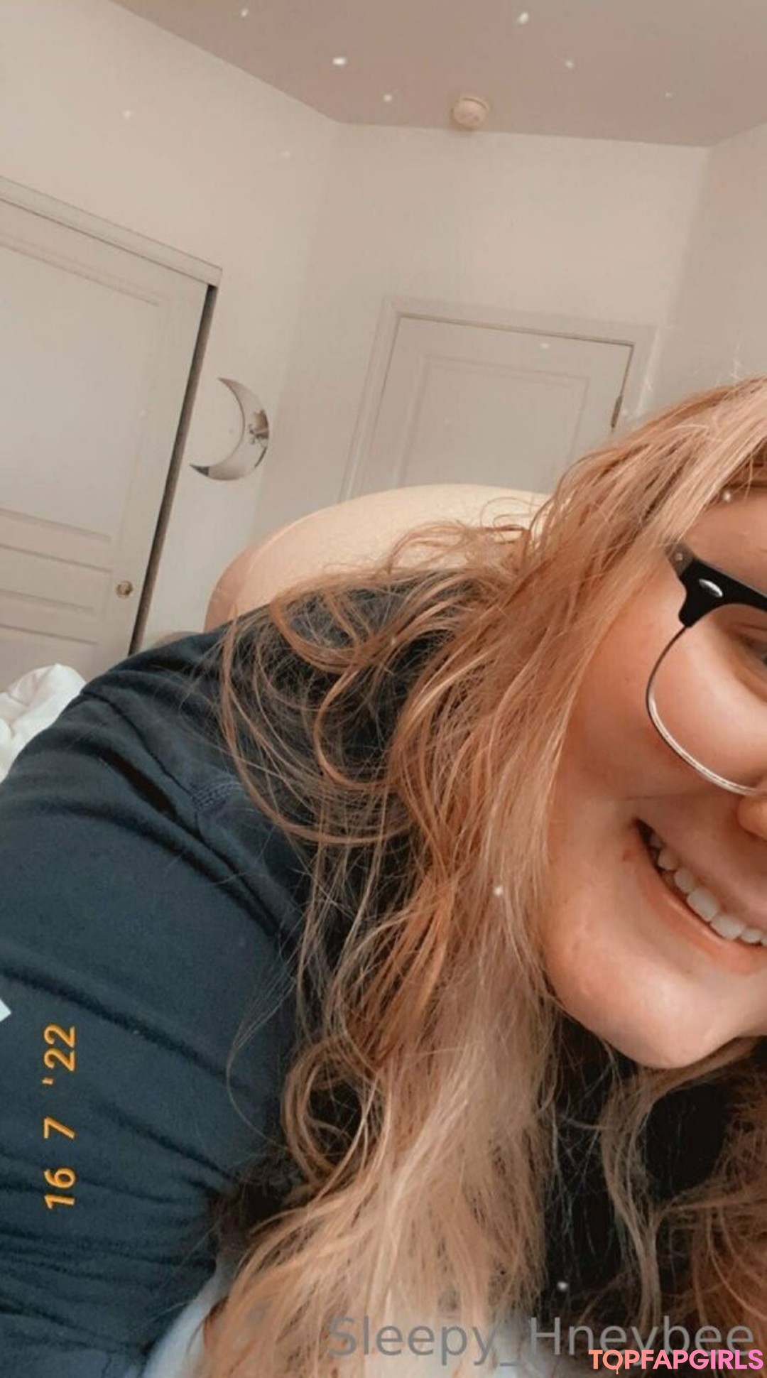 Foto desnuda filtrada de OnlyFans de Sleepyhneybee #87 Foto desnuda filtrada de OnlyFans de Sleepyhneybee #87