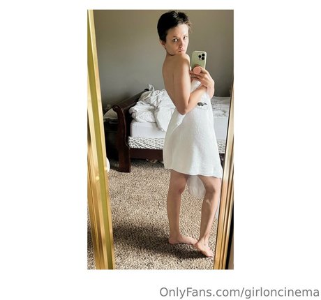 Foto desnuda filtrada de OnlyFans de Girl On Cinema