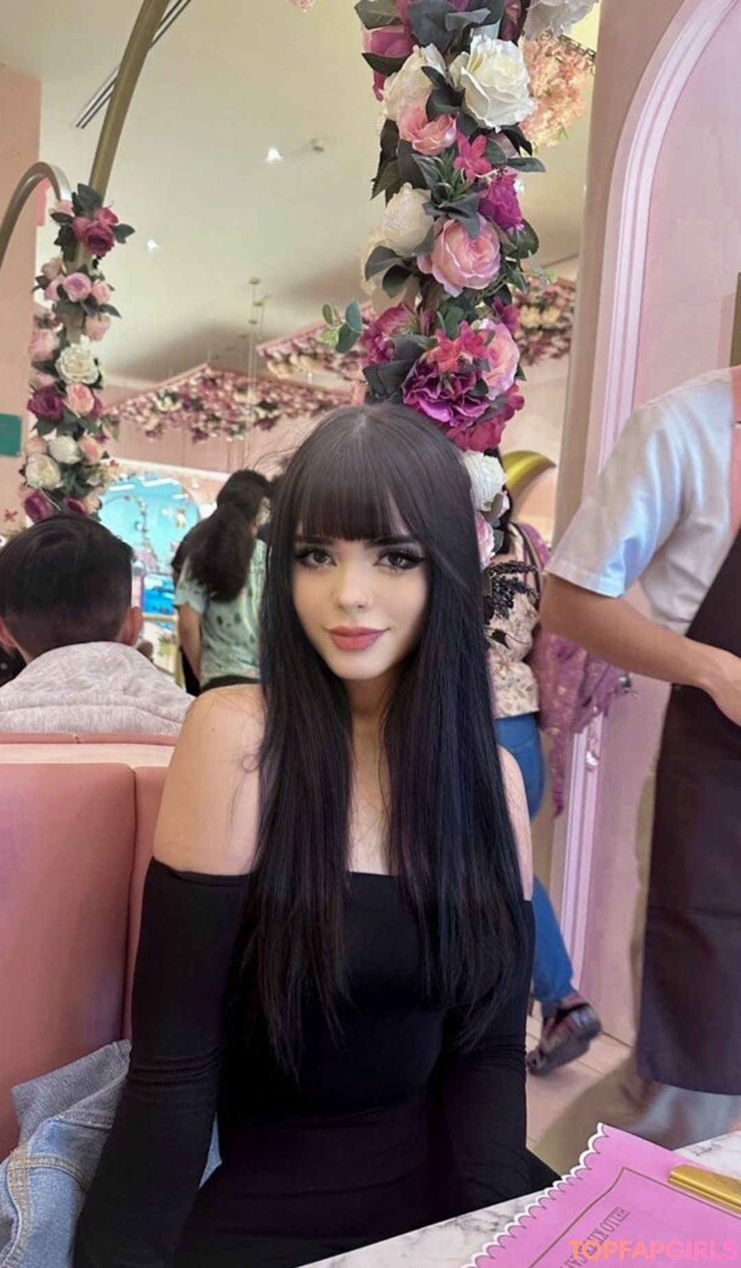 Foto desnuda filtrada de OnlyFans de Chxrryxblossom #228 Foto desnuda filtrada de OnlyFans de Chxrryxblossom #228