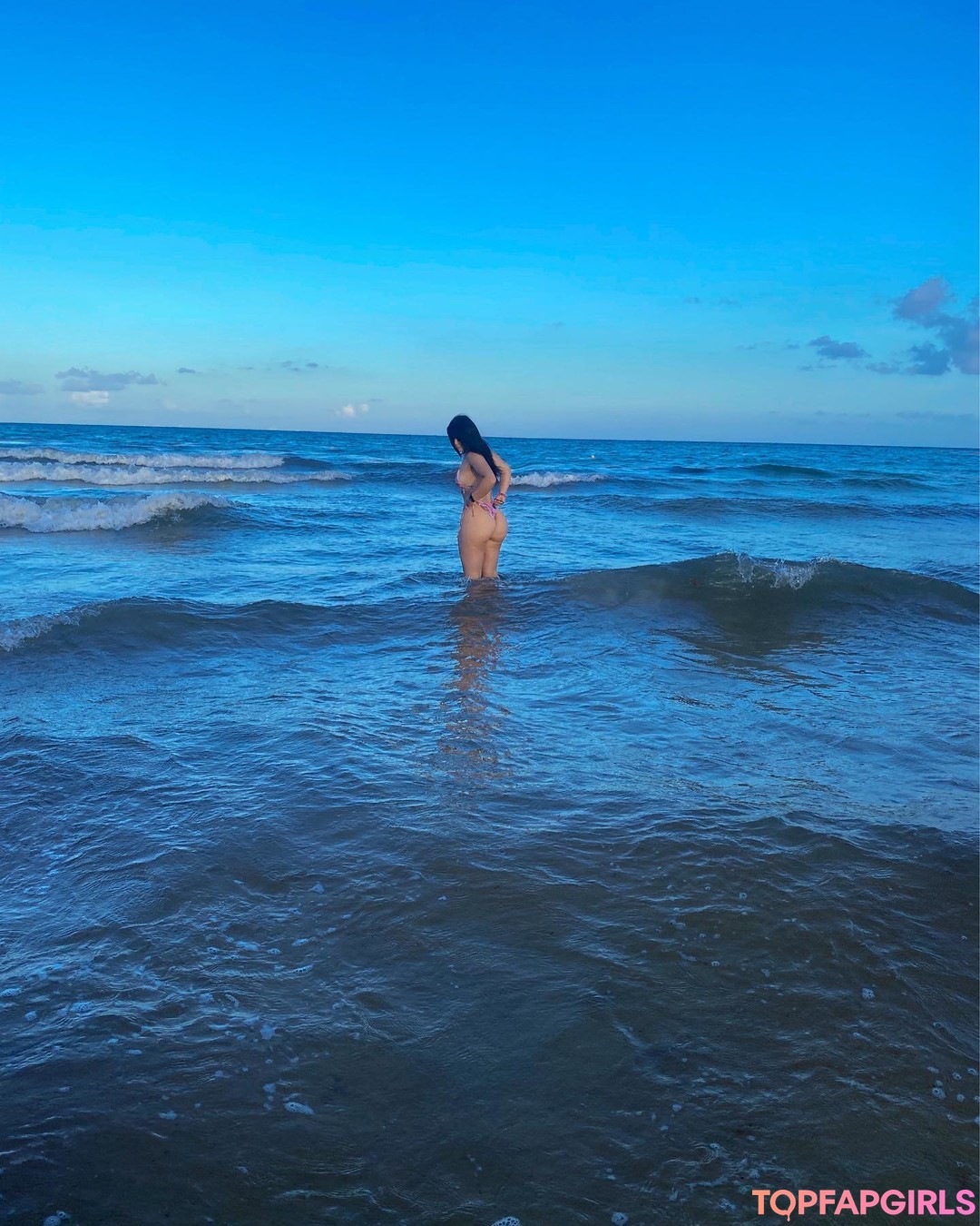 Foto desnuda filtrada de OnlyFans de Chxrryxblossom #581 Foto desnuda filtrada de OnlyFans de Chxrryxblossom #581