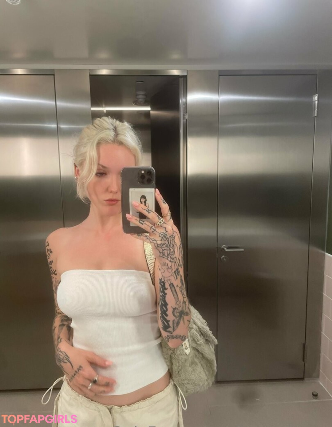 Foto desnuda filtrada de OnlyFans de Cherryyjones #97 Foto desnuda filtrada de OnlyFans de Cherryyjones #97