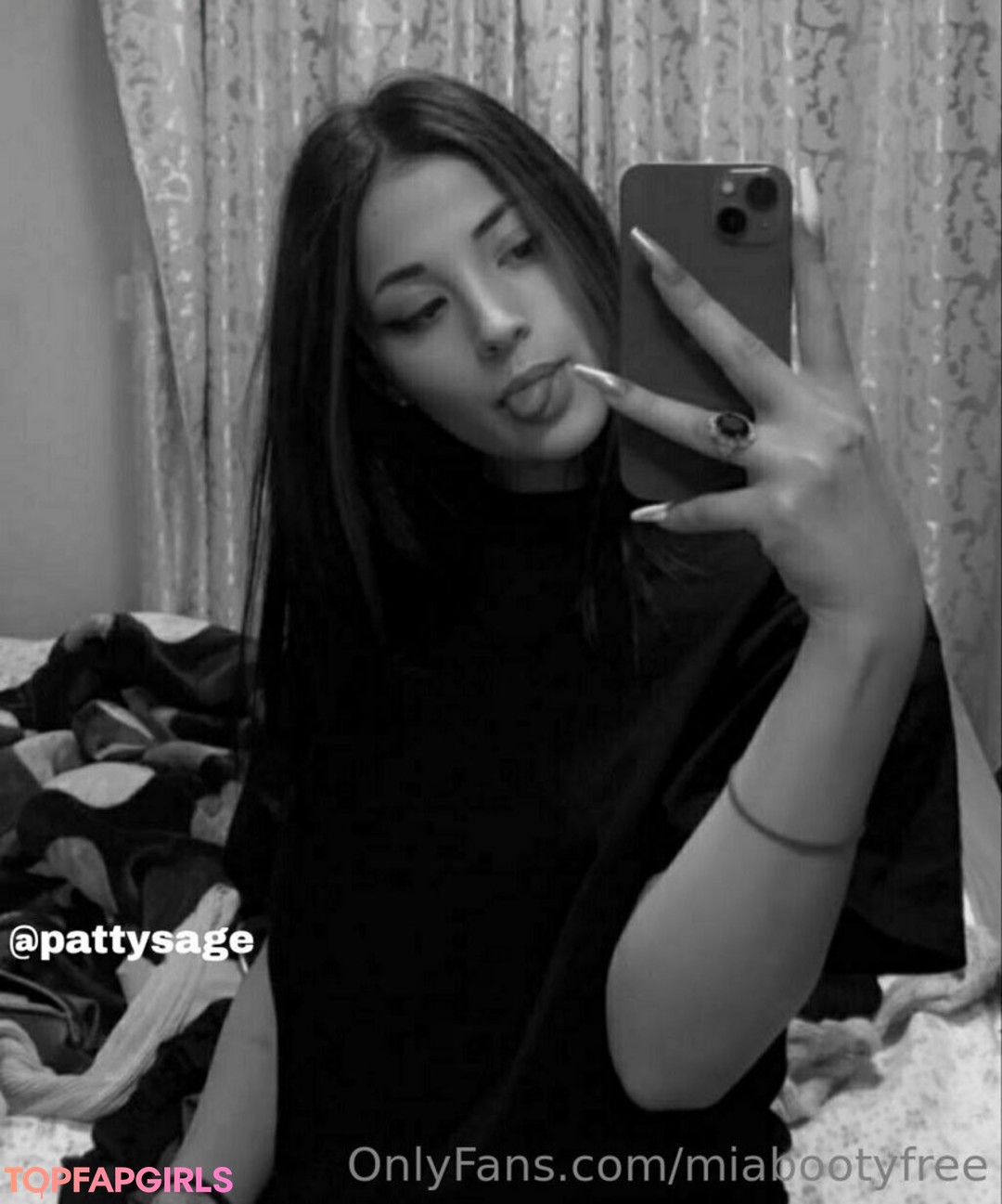 Foto desnuda filtrada de OnlyFans de Miabootyfree #592 Foto desnuda filtrada de OnlyFans de Miabootyfree #592