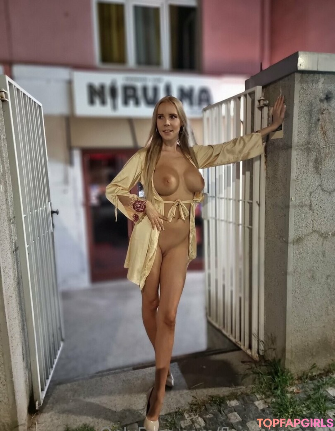 Foto desnuda filtrada de OnlyFans de Florane Russell #29 Foto desnuda filtrada de OnlyFans de Florane Russell #29