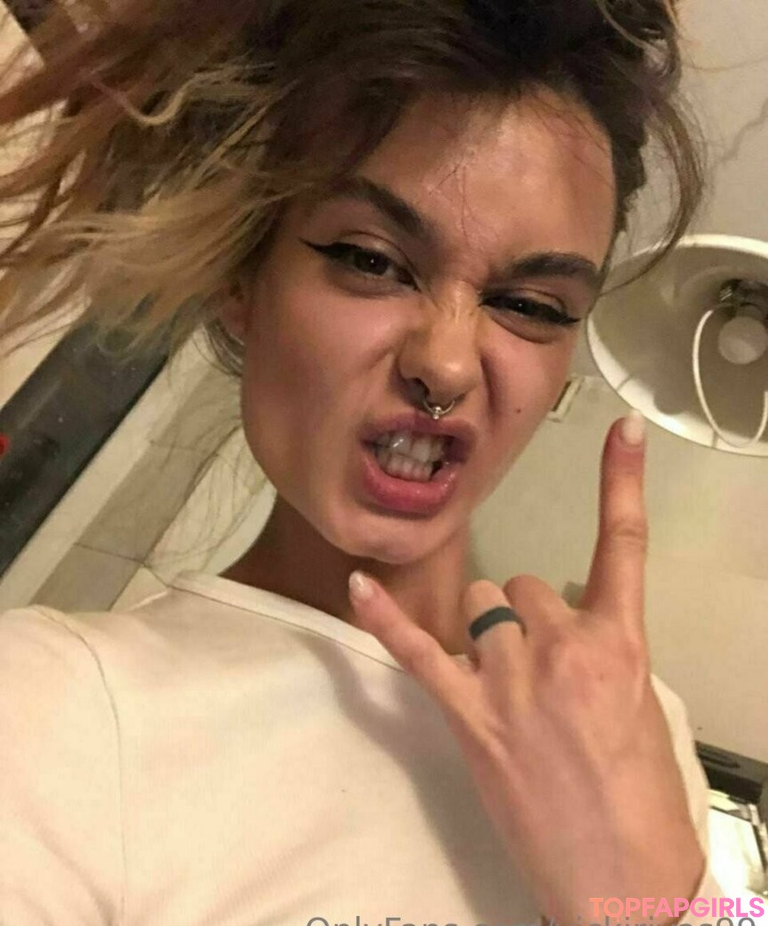 Foto desnuda filtrada de OnlyFans de Vickirivas99 #163 Foto desnuda filtrada de OnlyFans de Vickirivas99 #163