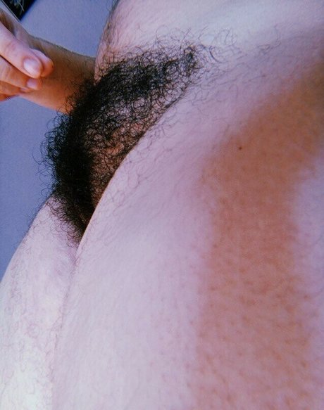 Foto desnuda filtrada de OnlyFans de Hairy Women