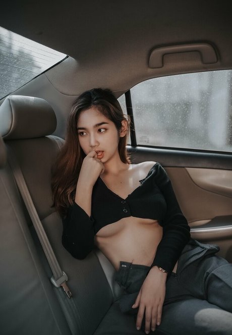 Foto desnuda filtrada de OnlyFans de Unijung