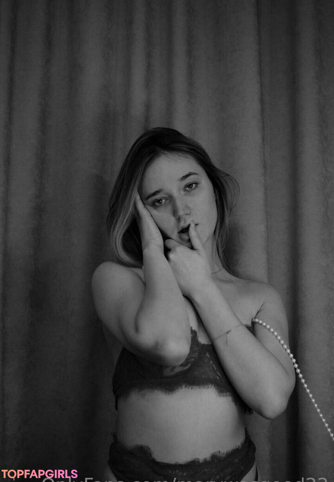 Foto desnuda filtrada de OnlyFans de Maryrosevip #19 Foto desnuda filtrada de OnlyFans de Maryrosevip #19