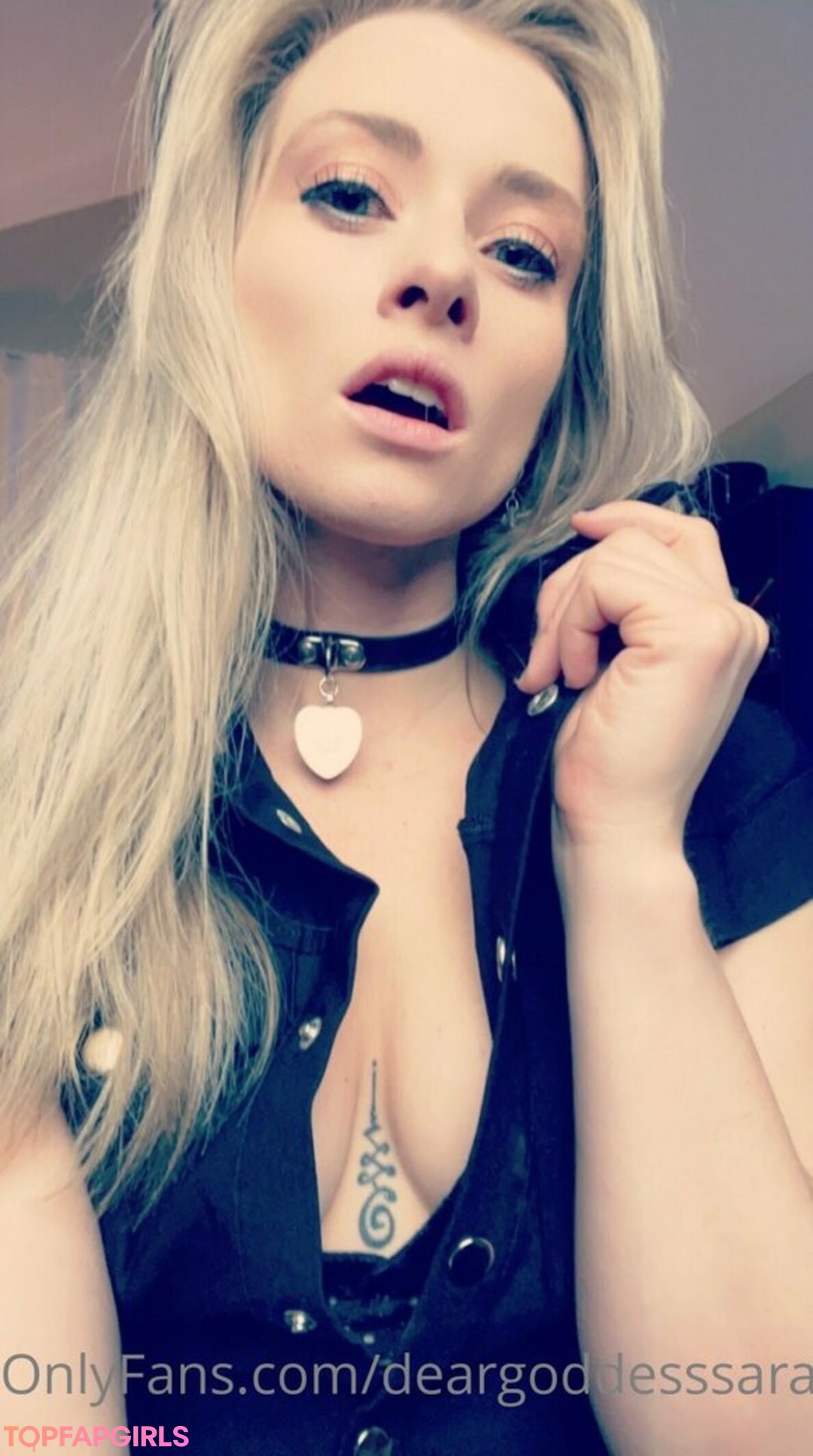 Foto desnuda filtrada de OnlyFans de Deargoddesssara #98 Foto desnuda filtrada de OnlyFans de Deargoddesssara #98