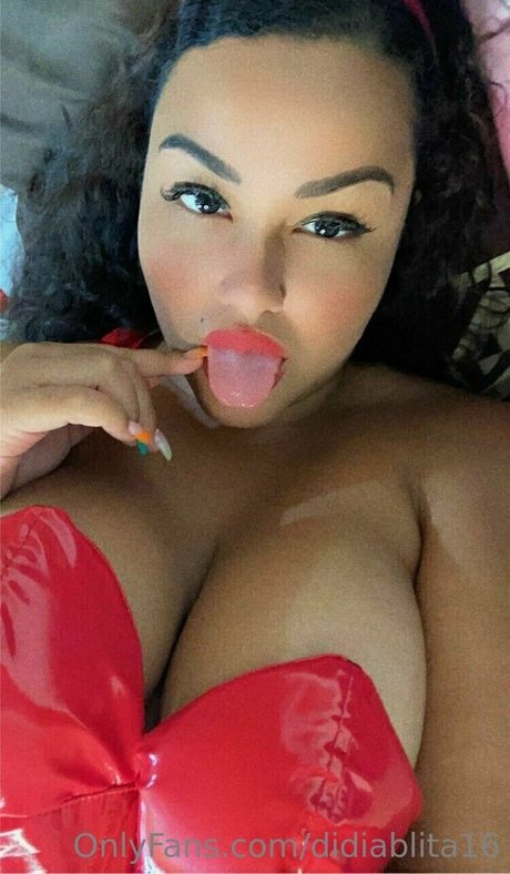 Foto desnuda filtrada de OnlyFans de Curvybunny91