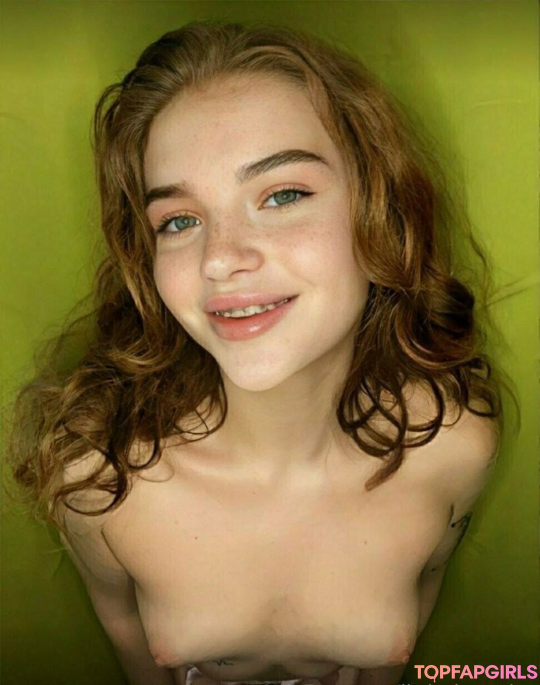 Foto desnuda filtrada de OnlyFans de Littleksyusha #212 Foto desnuda filtrada de OnlyFans de Littleksyusha #212
