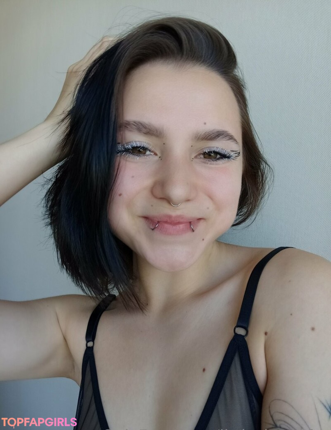 Foto desnuda filtrada de OnlyFans de Littleksyusha #54 Foto desnuda filtrada de OnlyFans de Littleksyusha #54