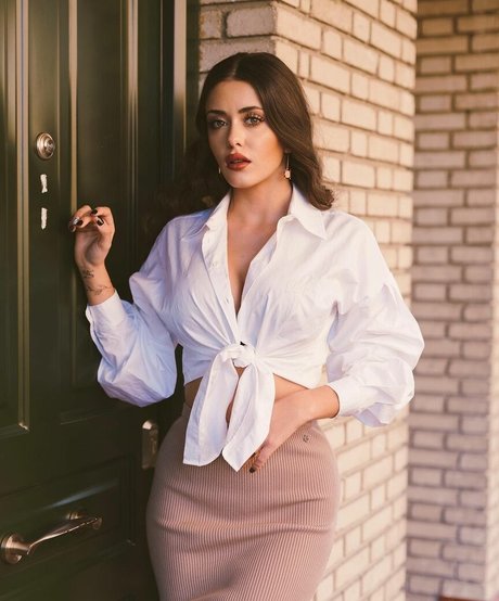 Rosario Matew