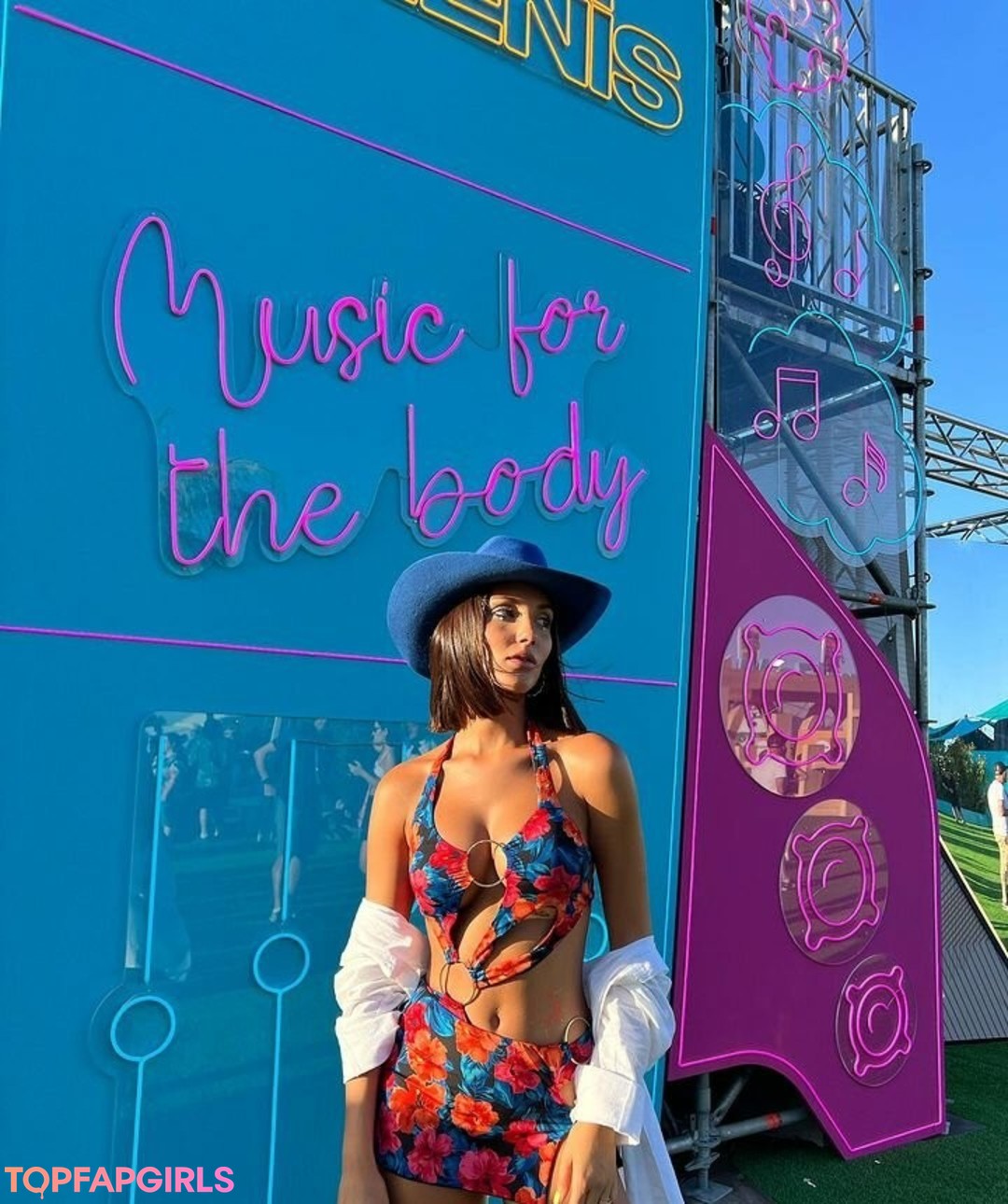 Foto desnuda filtrada de OnlyFans de Tania Medina #384 Foto desnuda filtrada de OnlyFans de Tania Medina #384