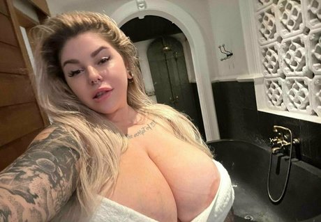 Foto desnuda filtrada de OnlyFans de Dilyla Bloom