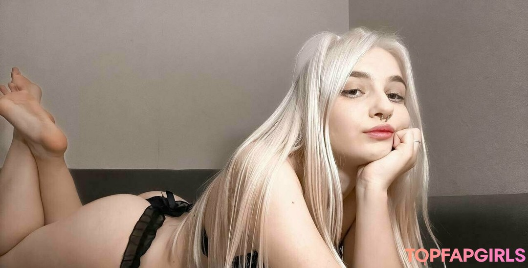 Foto desnuda filtrada de OnlyFans de Llittleeva #127 Foto desnuda filtrada de OnlyFans de Llittleeva #127