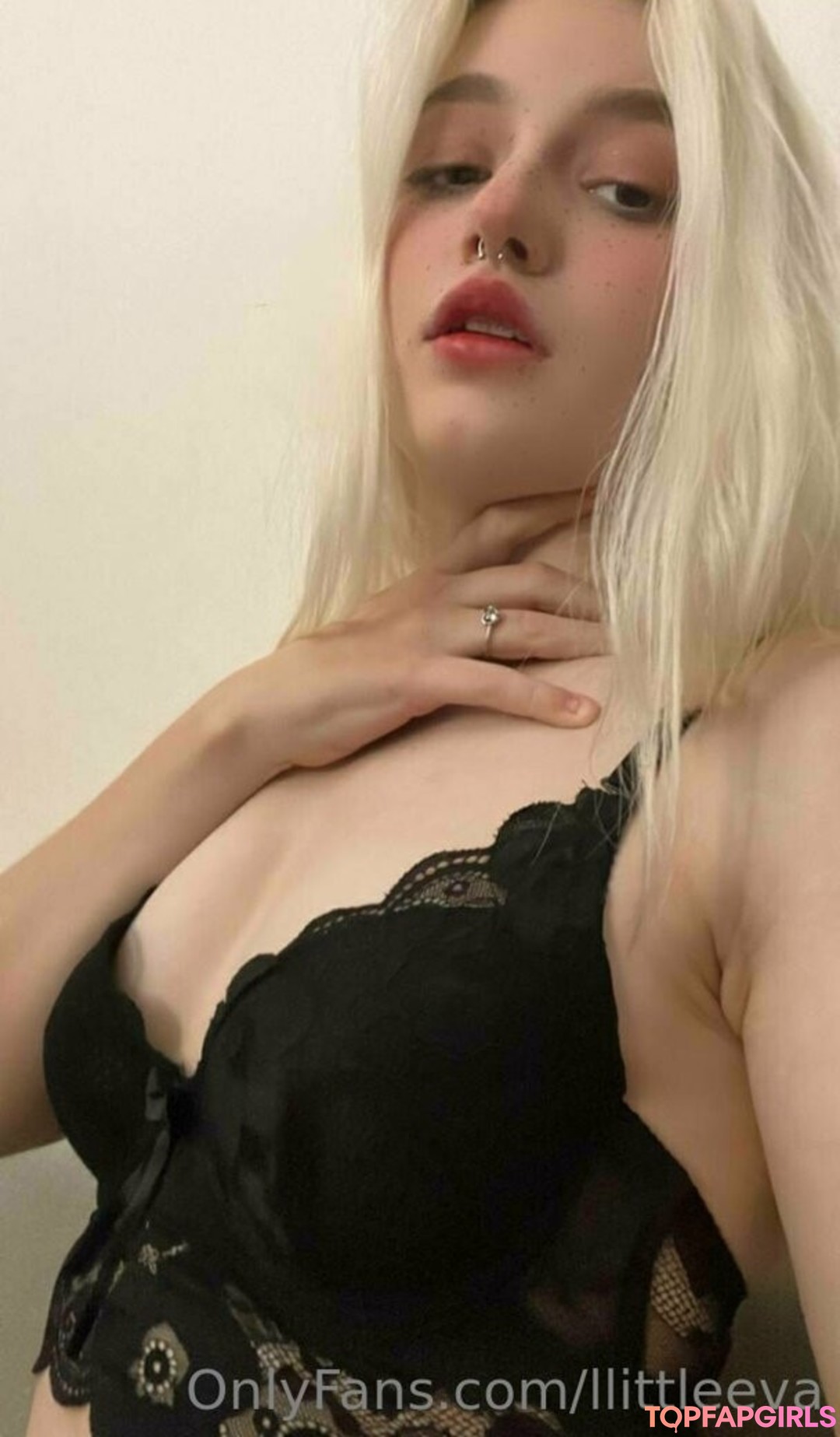 Foto desnuda filtrada de OnlyFans de Llittleeva #40 Foto desnuda filtrada de OnlyFans de Llittleeva #40