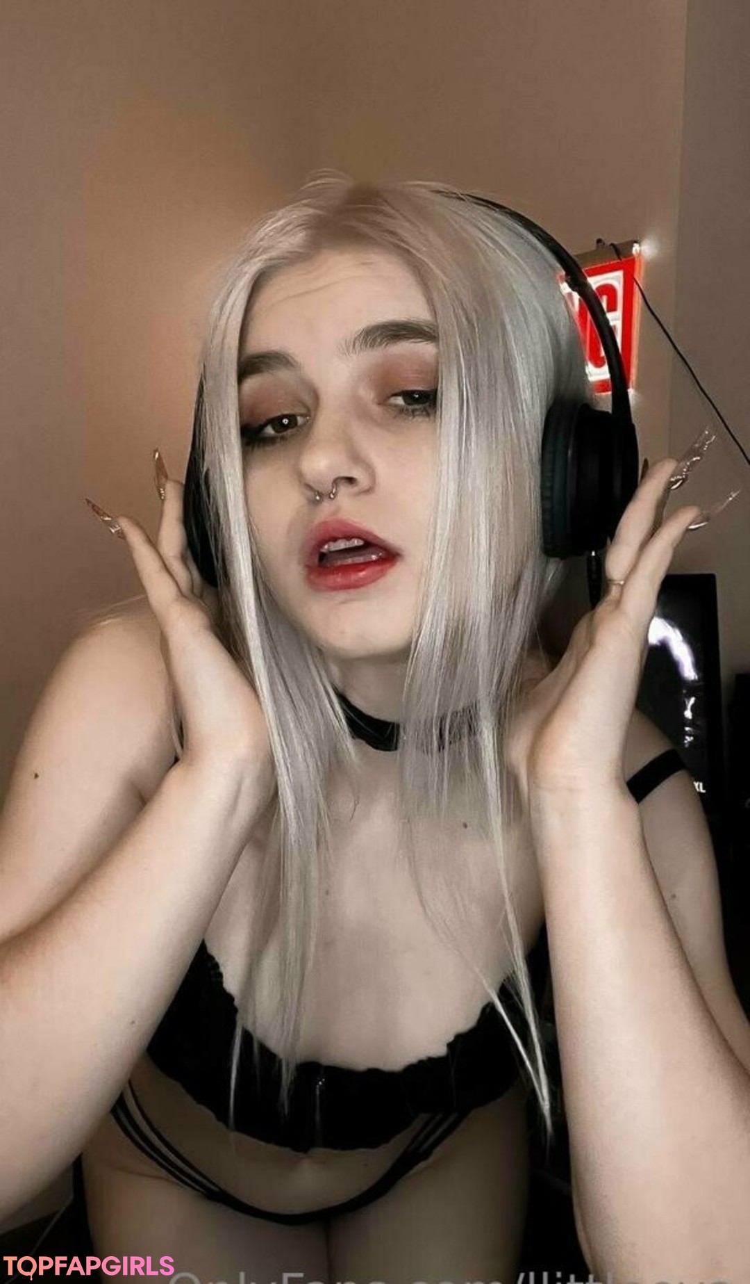 Foto desnuda filtrada de OnlyFans de Llittleeva #61 Foto desnuda filtrada de OnlyFans de Llittleeva #61