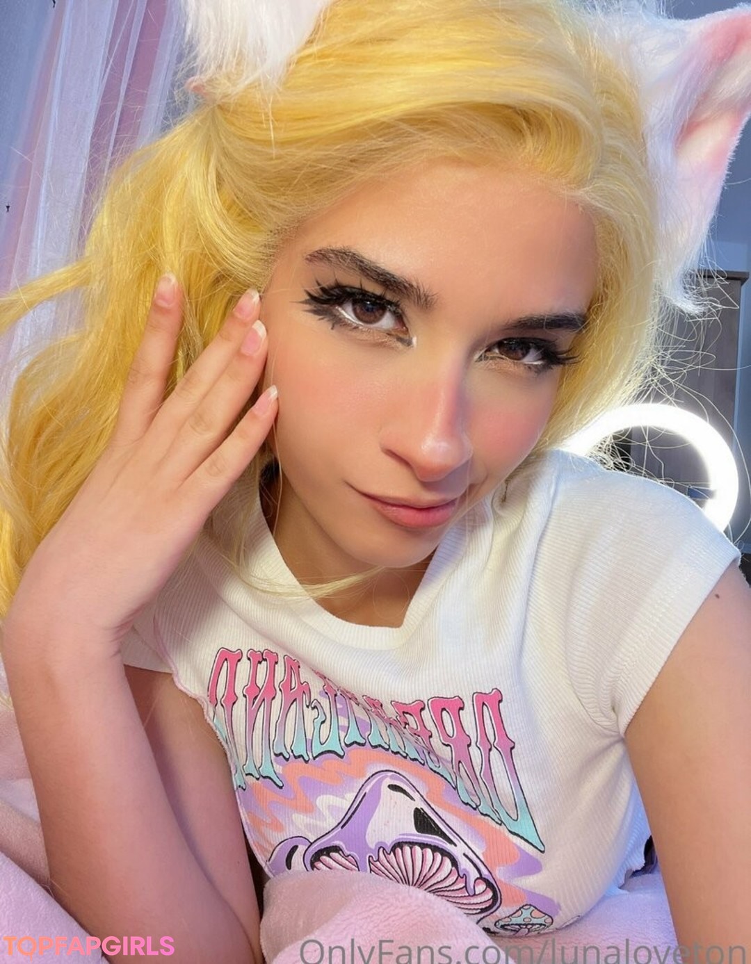 Foto desnuda filtrada de OnlyFans de Lunaloveton #137 Foto desnuda filtrada de OnlyFans de Lunaloveton #137