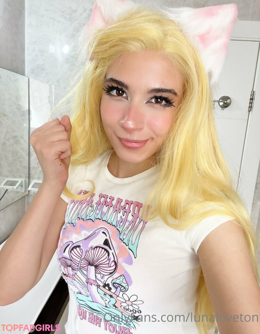 Foto desnuda filtrada de OnlyFans de Lunaloveton #154 Foto desnuda filtrada de OnlyFans de Lunaloveton #154