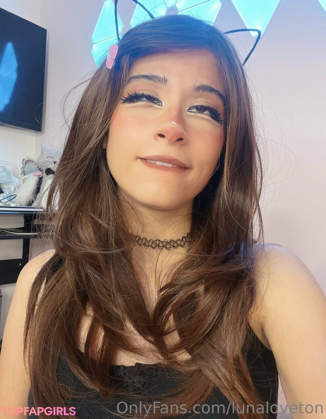 Foto desnuda filtrada de OnlyFans de Lunaloveton #403 Foto desnuda filtrada de OnlyFans de Lunaloveton #403