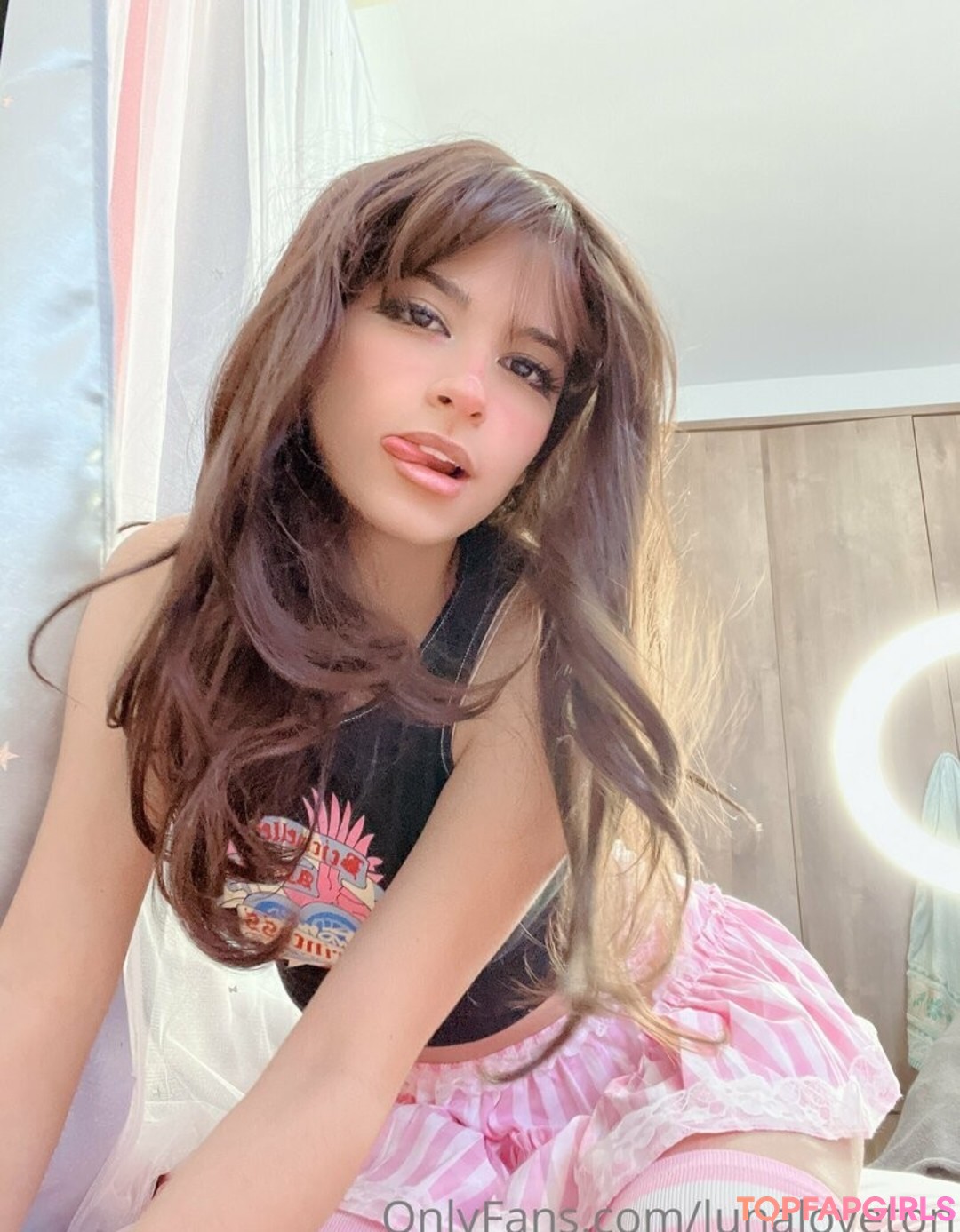 Foto desnuda filtrada de OnlyFans de Lunaloveton #65 Foto desnuda filtrada de OnlyFans de Lunaloveton #65