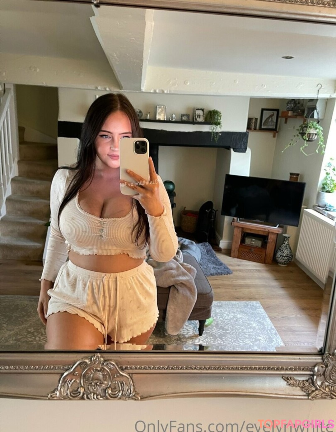 Foto desnuda filtrada de OnlyFans de Evelynwhite #199 Foto desnuda filtrada de OnlyFans de Evelynwhite #199