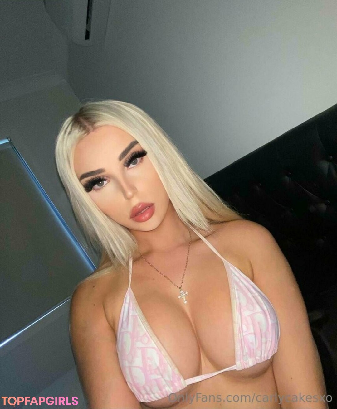 Foto desnuda filtrada de OnlyFans de Carlycakesxo #123 Foto desnuda filtrada de OnlyFans de Carlycakesxo #123